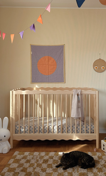 mushie swell crib