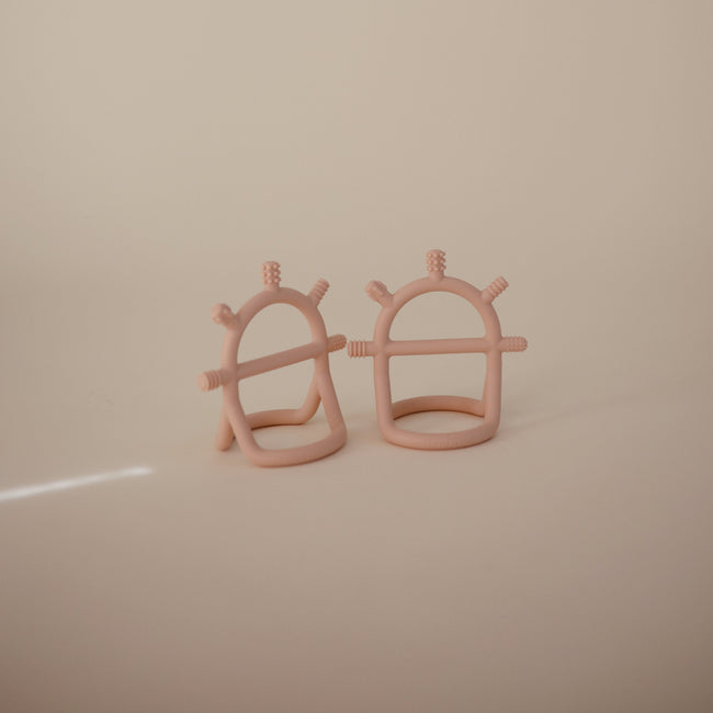 MTT-142, Mushie No-Drop Sensory Teether
