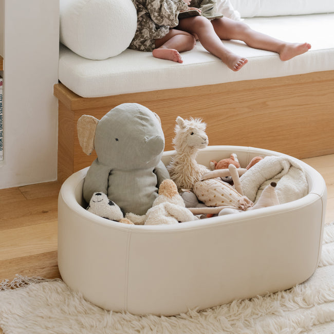 M26834GYLB,Babyletto,babyletto x GATHRE Capsule Bassinet in Ivory