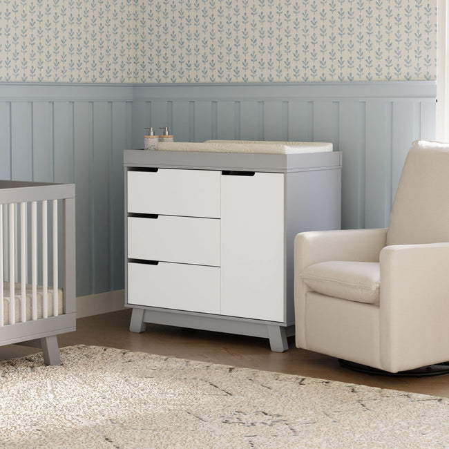 M4223GW,Babyletto,Hudson 3-Drawer Changer Dresser w/Removable Changing Tray in Grey/White