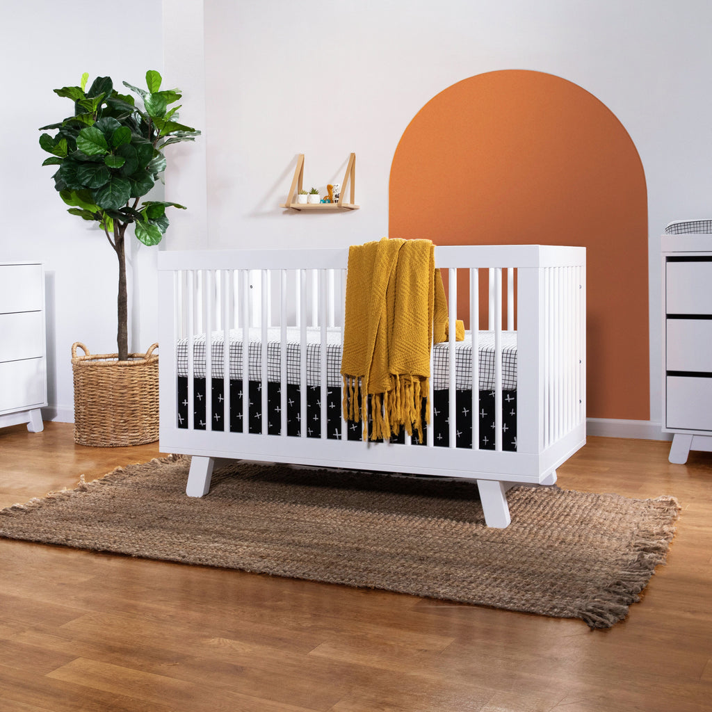 M4201W,Hudson 3-in-1 Convertible Crib w/Toddler Bed Conversion Kit in White Finish