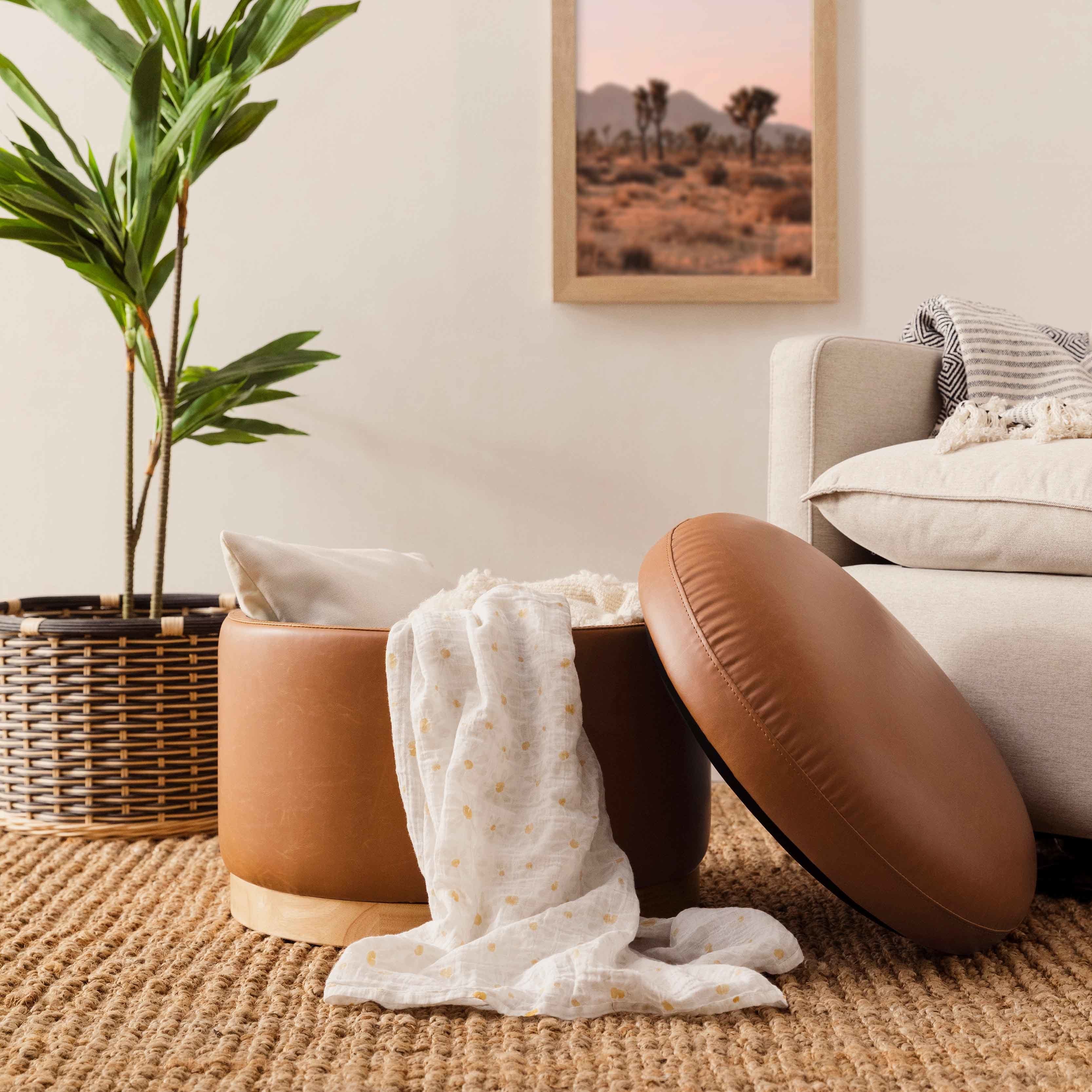 Naka Storage Ottoman in Eco Fabric | Babyletto