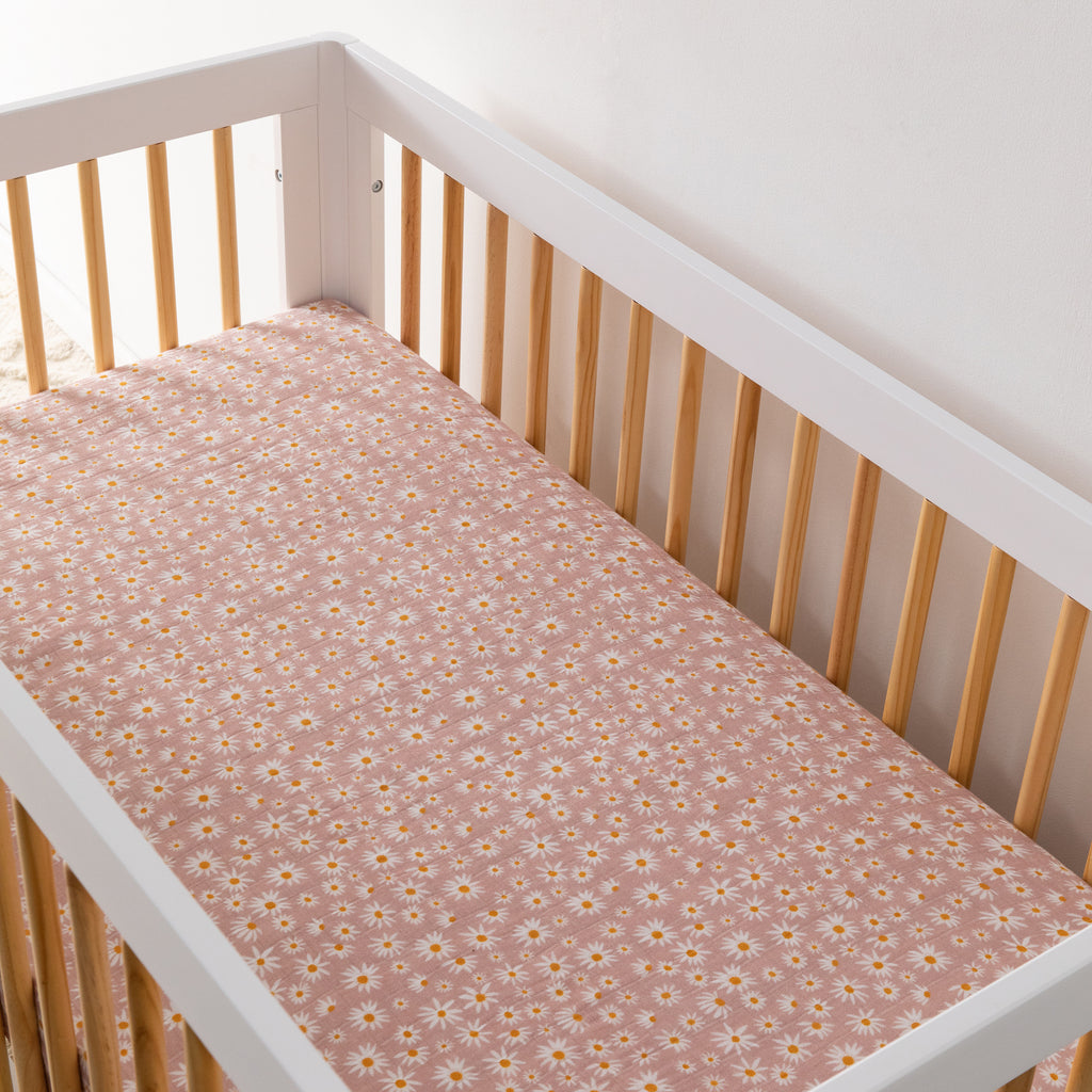 Crib Sheet in GOTS Certified Organic Muslin Cotton
