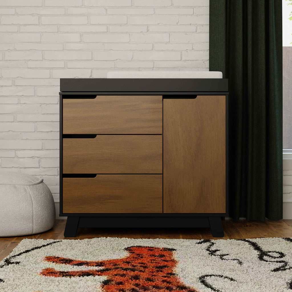 M4223BNL,Babyletto,Hudson 3-Drawer Changer Dresser w/Removable Changing Tray in Black/Natural Walnut