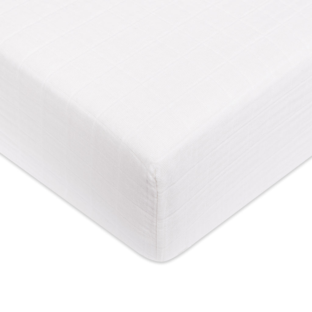 Crib Sheet in GOTS Certified Organic Muslin Cotton