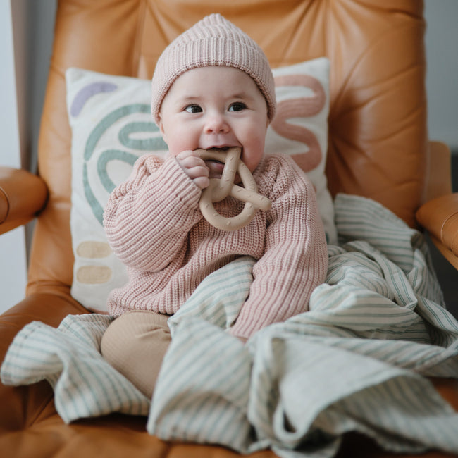 MTT-130, Mushie Pretzel Teether 