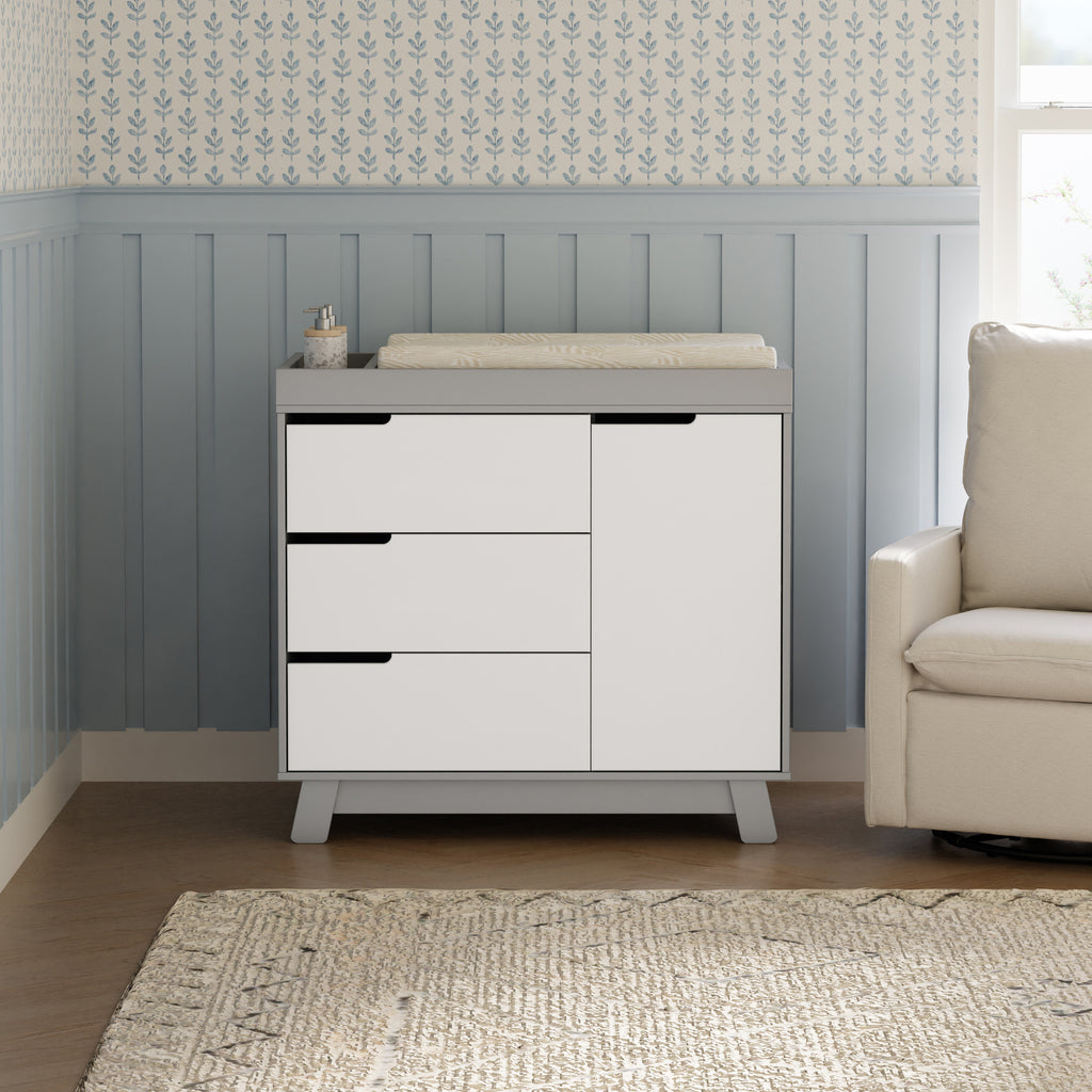 M4223GW,Babyletto,Hudson 3-Drawer Changer Dresser w/Removable Changing Tray in Grey/White