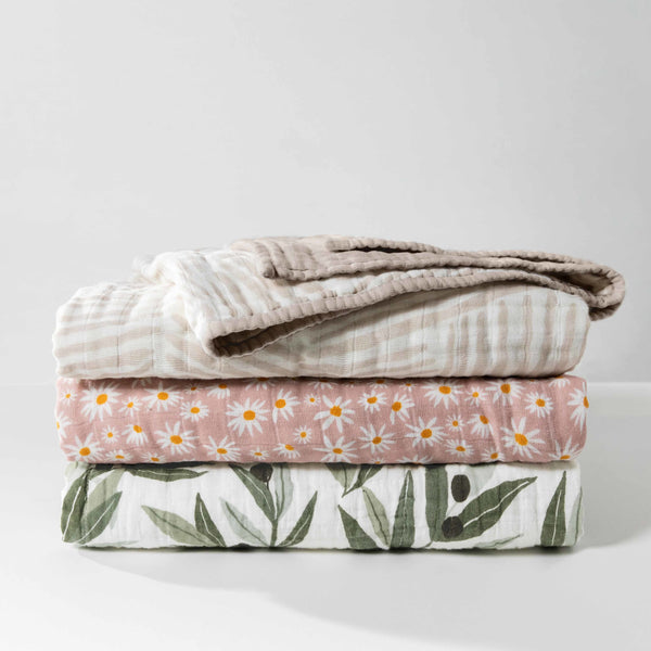 T28239,Babyletto,Olive Branches Muslin Quilt in GOTS Certified Organic Cotton