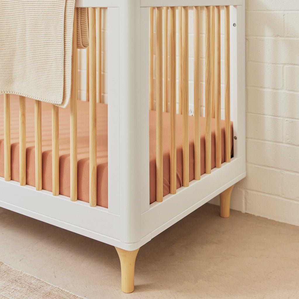 M9001WN,Lolly 3-in-1 Convertible Crib w/Toddler Bed Conversion Kit in White/Natural