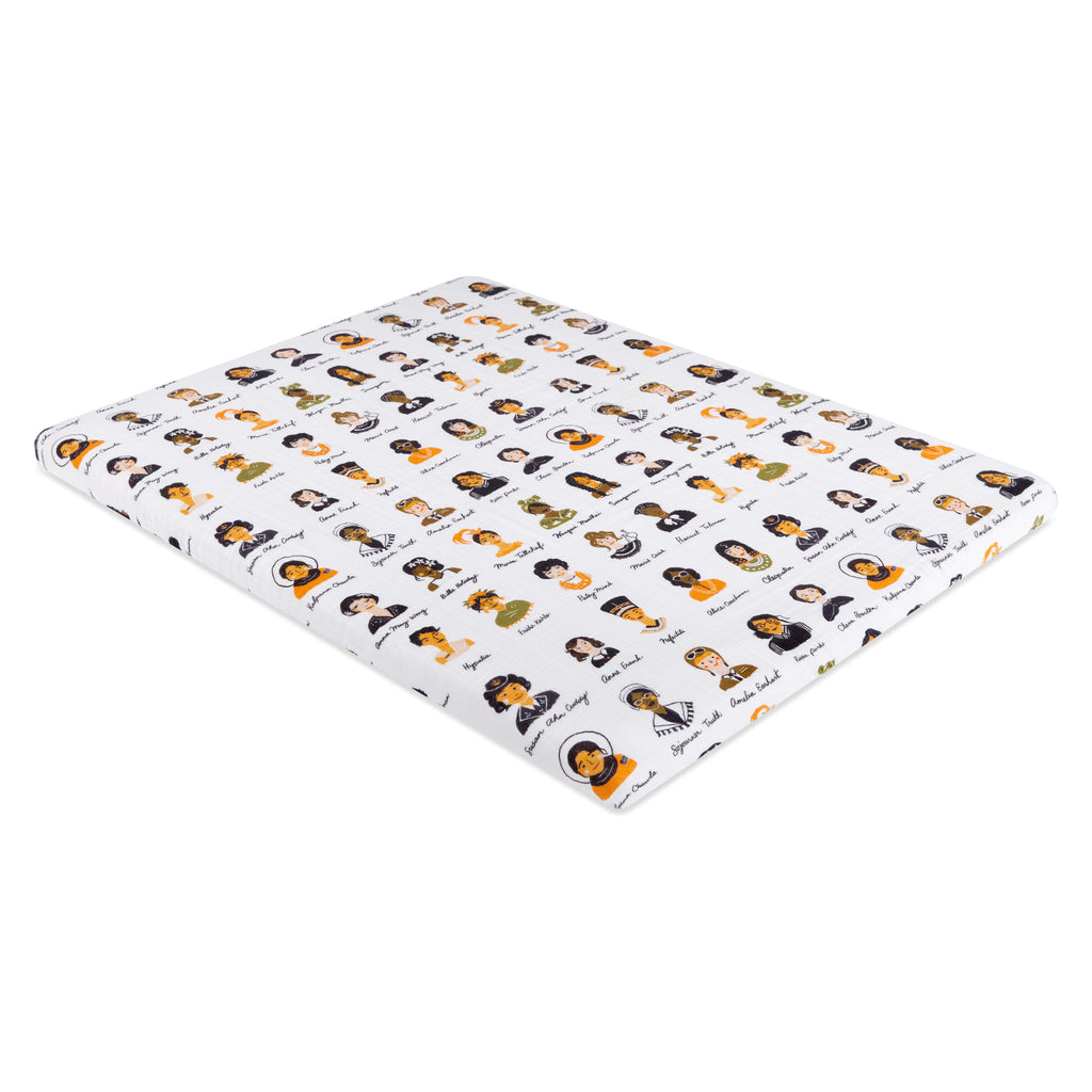 T28433,Women In History Muslin All-Stages Midi Crib Sheet in GOTS Certified Organic Cotton
